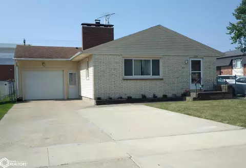 1514 Division St, Webster City, IA 50595