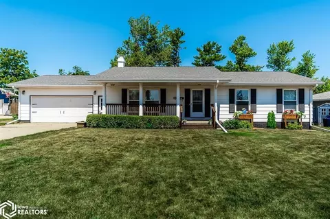 308 Rainbow Dr, Marshalltown, IA 50158