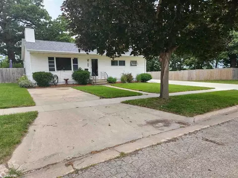 1023 N Minnesota St, Algona, IA 50511