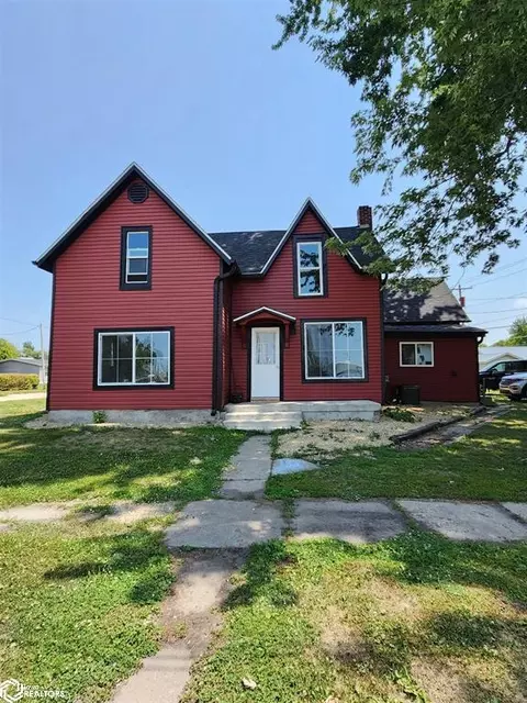 400 E 4th St, Tama, IA 52339