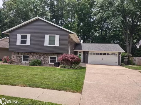 27 29th Pl, Fort Madison, IA 52627