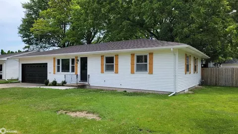 154 Greenbrier Dr, Burlington, IA 52601