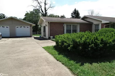 123 Pleasantview Dr, Hamilton, IL 62341 photo 2