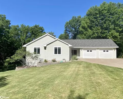 1677 Grube St, Burlington, IA 52601