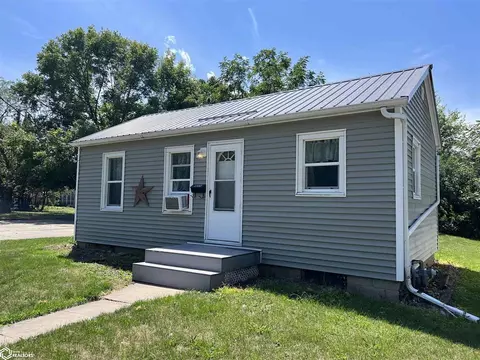 105 S Locust St, Mount Pleasant, IA 52641