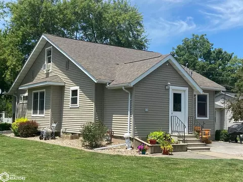 203 N Oak St, Donnellson, IA 52625