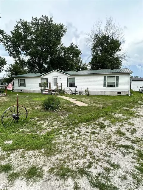 213 Plank St, Pulaski, IA 52584