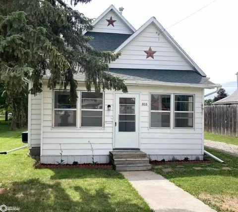 905 S 7th St, Oskaloosa, IA 52577