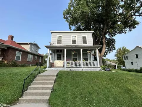 412 S Gunnison St, Burlington, IA 52601