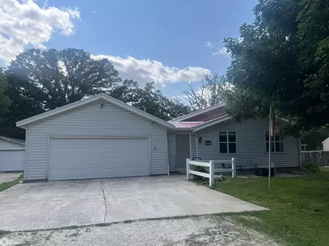 204 7th St S, Dakota City, IA 50529