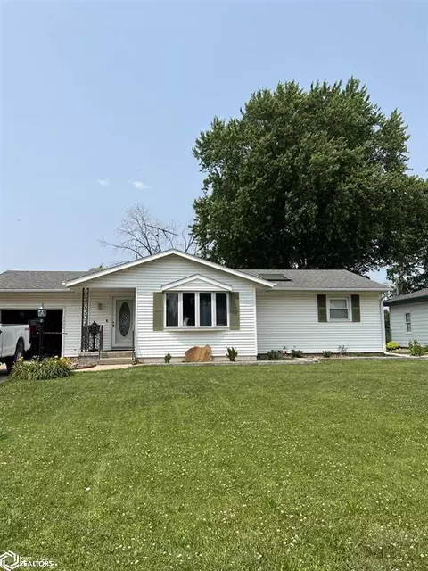1300 Lynnwood Dr, Burlington, IA 52601