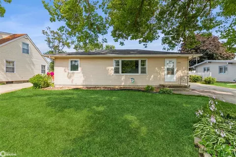 1808 S 6th St, Marshalltown, IA 50158