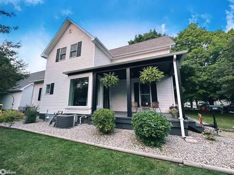 1102 S 1st Ave, Northwood, IA 50459