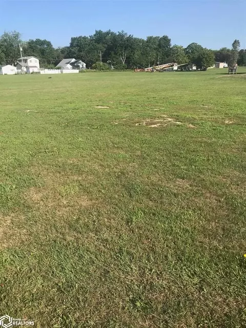 Sumner Ave, Humboldt, IA 50548