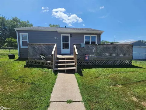 612 W Jefferson Ave, Fairfield, IA 52556