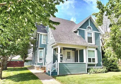 212 2nd St SE, Mason City, IA 50401