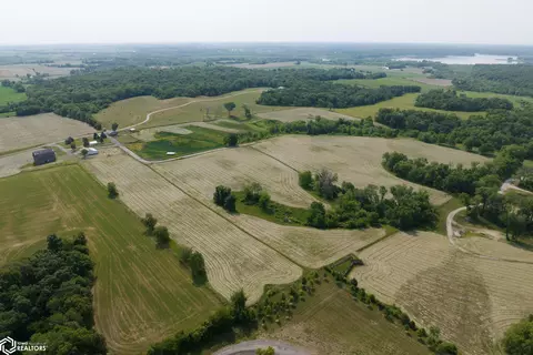 3399 120th St NE, Solon, IA 52333