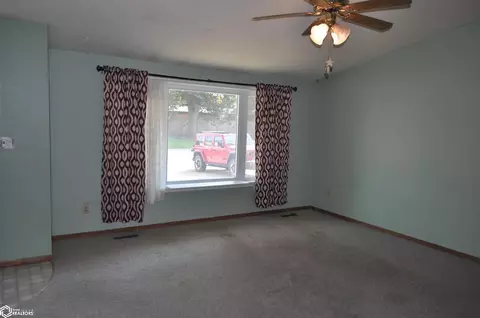 411 E 7th St, Carroll, IA 51401 photo 8