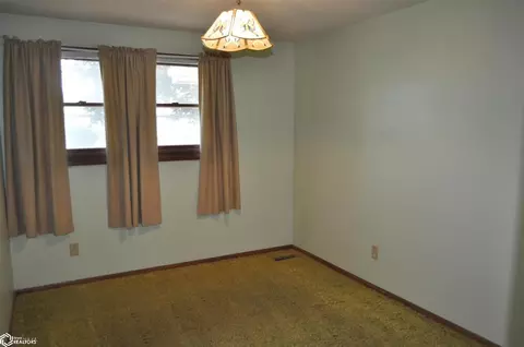 411 E 7th St, Carroll, IA 51401 photo 18