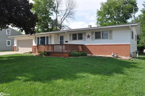 411 E 7th St, Carroll, IA 51401 photo 4