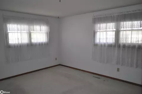 411 E 7th St, Carroll, IA 51401 photo 21
