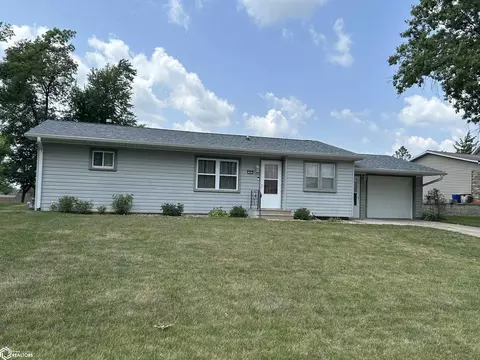1405 S 5th St, Marshalltown, IA 50158