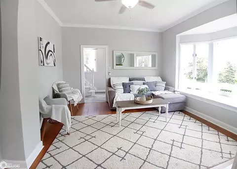727 N Court St, Carroll, IA 51401