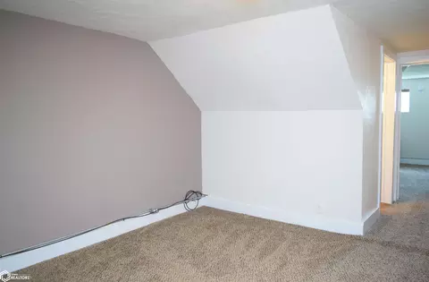 598 High St, Eldon, IA 52554 photo 21