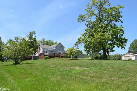 598 High St, Eldon, IA 52554