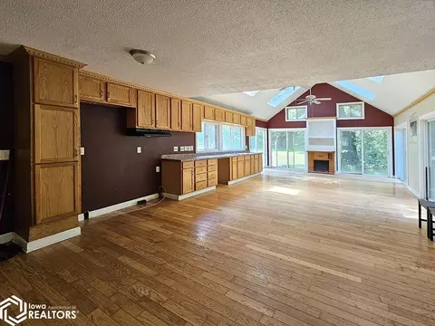 6628 20th St, Eldon, IA 52554 photo 10