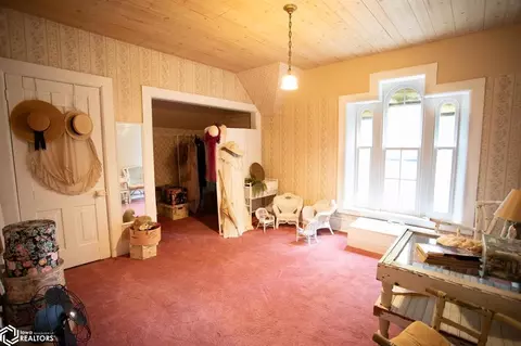210 State St, Liscomb, IA 50148 photo 7