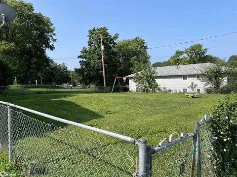 310 Webster St, Sidney, IA 51652 photo 2
