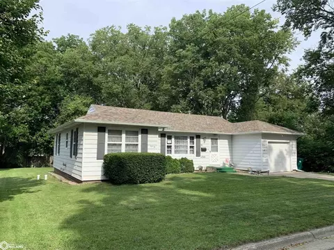 204 S Bureau St, Creston, IA 50801