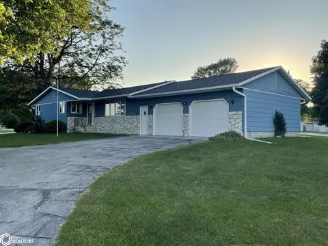 802 SE 4th St, Gilmore City, IA 50541
