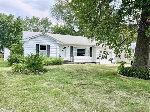 805 E Sheaffer Dr, Mount Pleasant, IA 52641