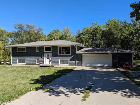419 S State St, Lamoni, IA 50140