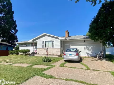 2141 S 13th St, Burlington, IA 52601