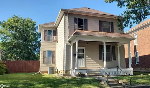 1219 Ave E, Fort Madison, IA 52627