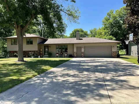101 N 35th St, Clear Lake, IA 50428