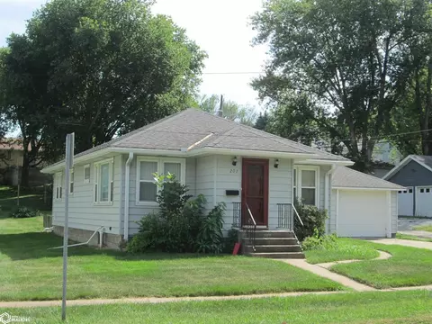 207 E 10 St, Atlantic, IA 50022
