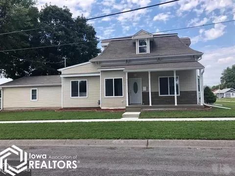 416 E 5th Ave E, Oskaloosa, IA 52577