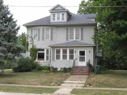 102 S Bloomfield Ave, Bloomfield, IA 52537
