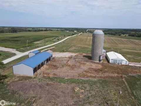 33215 485th St, Udell, IA 52593