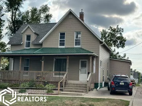 307 S 8th St, Marshalltown, IA 50158