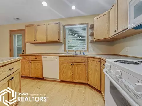 3 Armory Ln, Hampton, IA 50441 photo 3