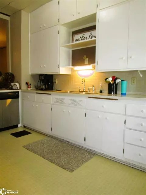 1605 12th St, Eldora, IA 50627 photo 10