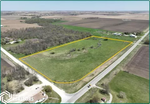 55 Th St, Vinton, IA 52349