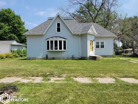 304 2nd St NW, Dayton, IA 50530