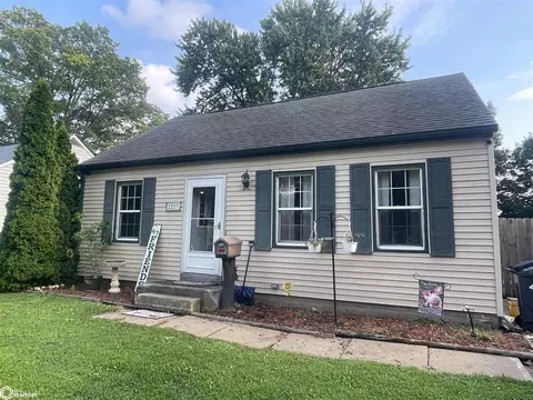 2227 Burlington Ave, Burlington, IA 52601