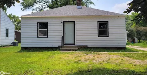 612 E Chubb St, Algona, IA 50511 photo 2